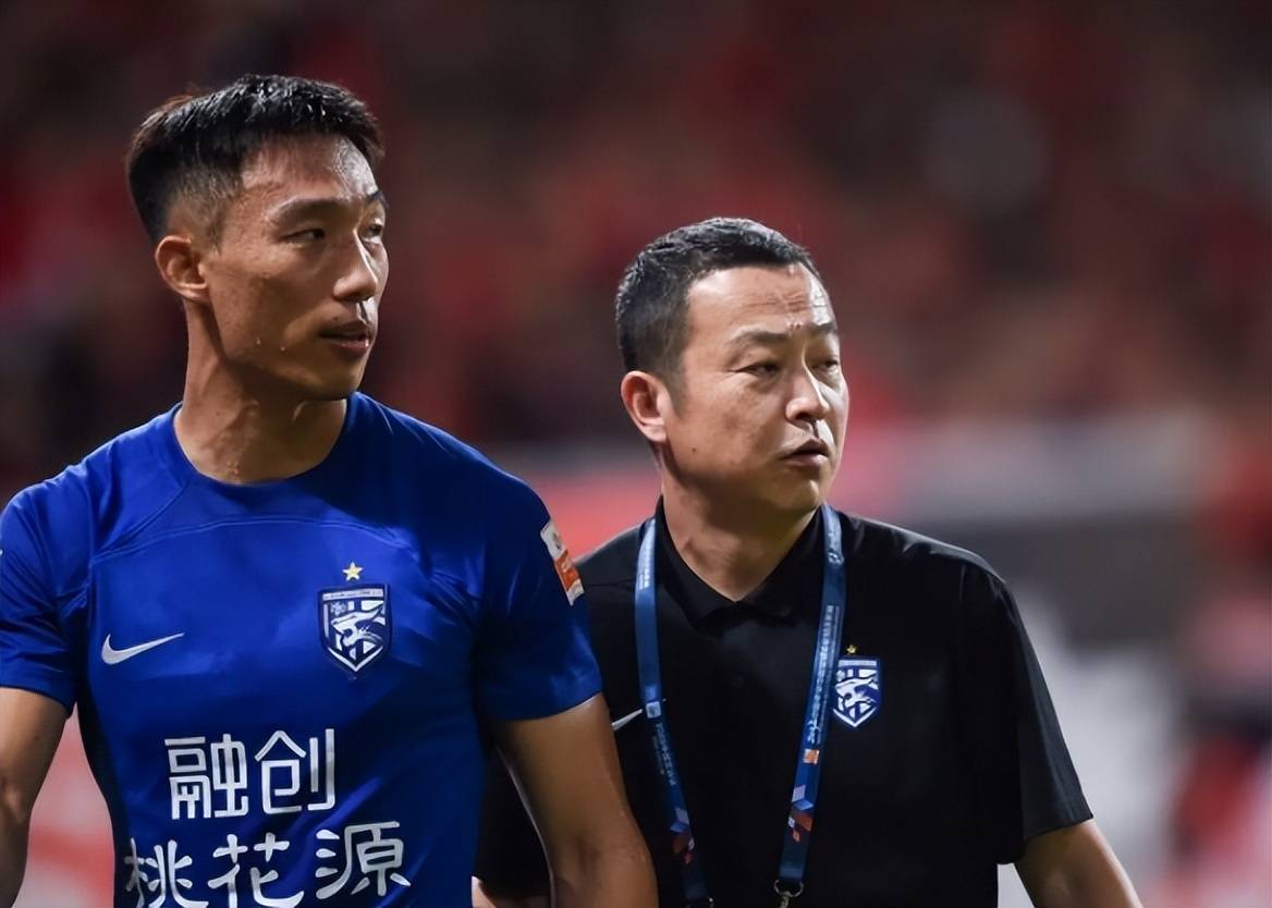 世预赛转会期走向成谜；武汉三镇临场应变；令人意外；细节决定成败(官渡之战袁绍没听了谁的建议惨败)