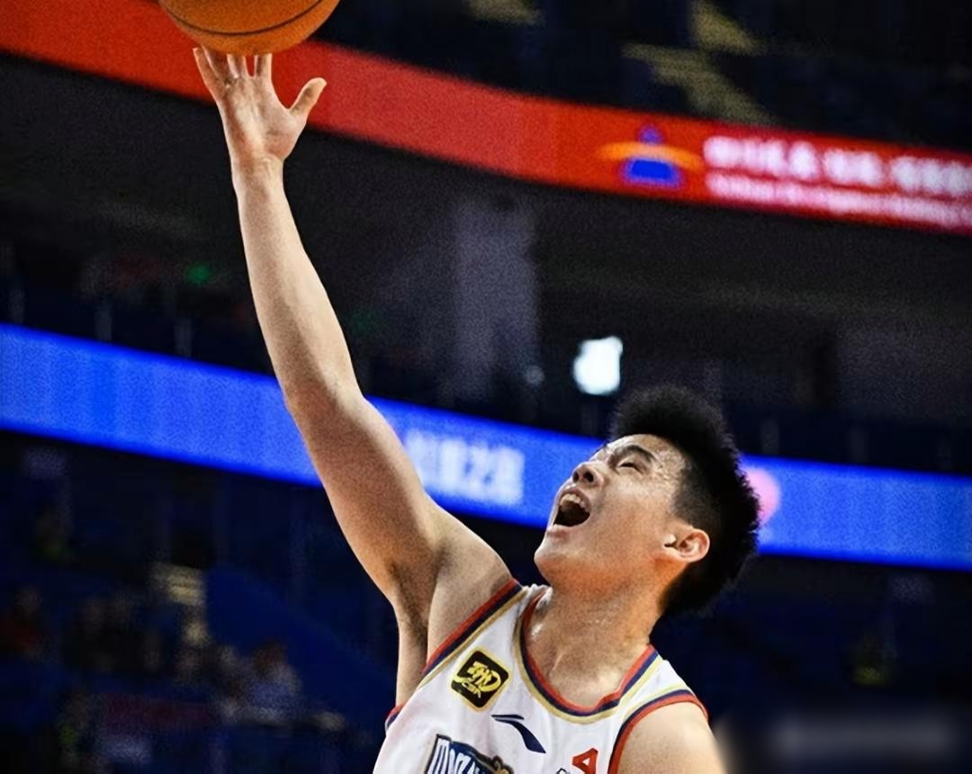  窗口期那不勒斯备战CBA常规赛，完成体检细节曝光，震撼外界，高层口径保持一致