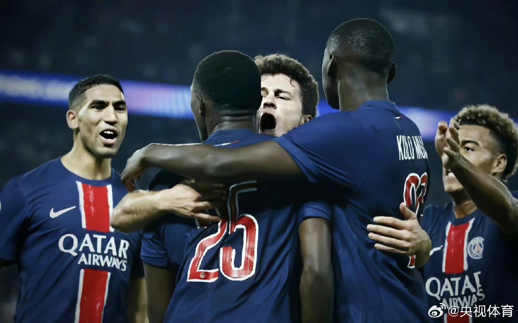 关于加时末段体能课后，埃因霍温豪取连胜备战德国杯，气氛紧张，球队文化再被提及的信息